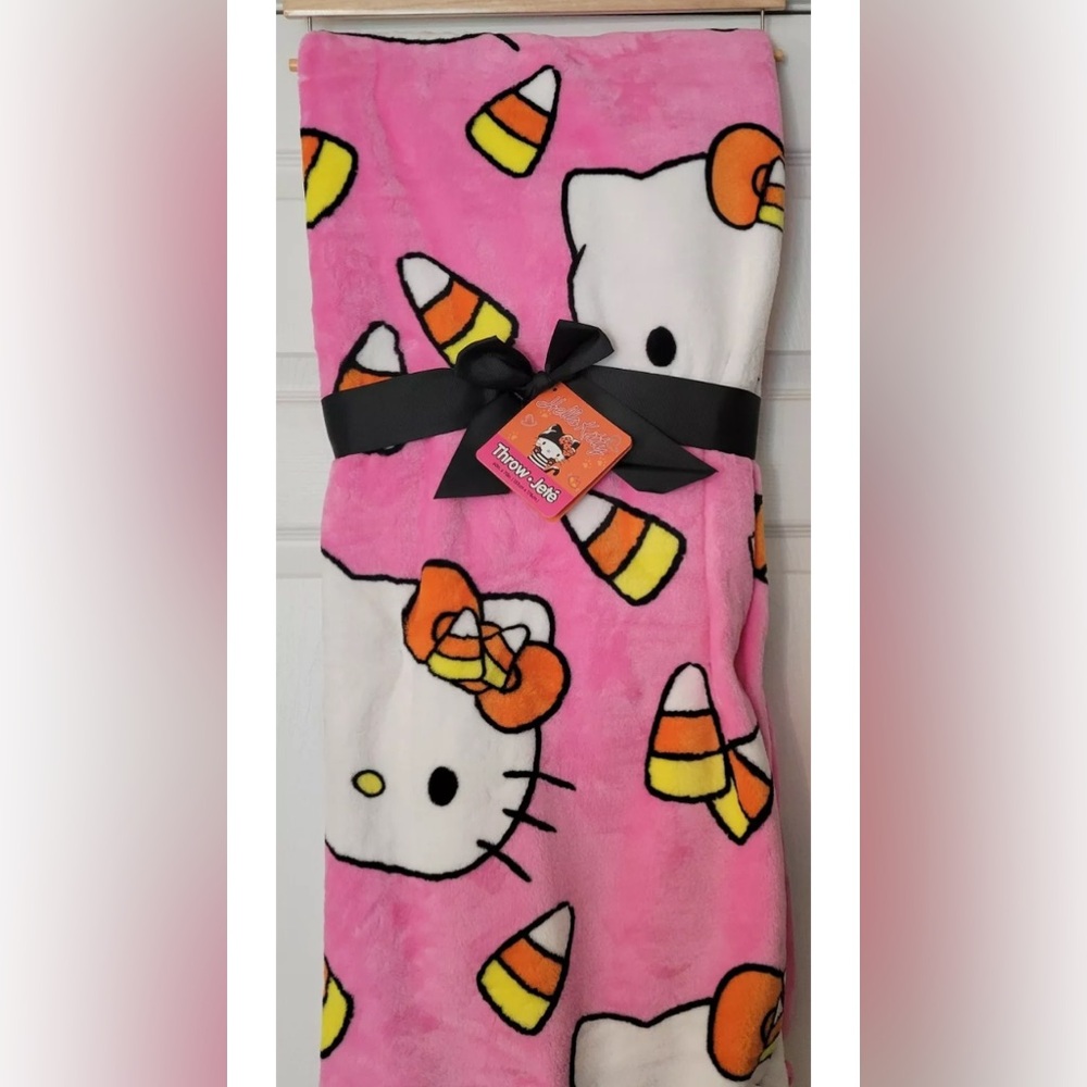 Hello Kitty Halloween Throw Blanket Pink Candy Corn Soft 2024 HTF 60” x 70”